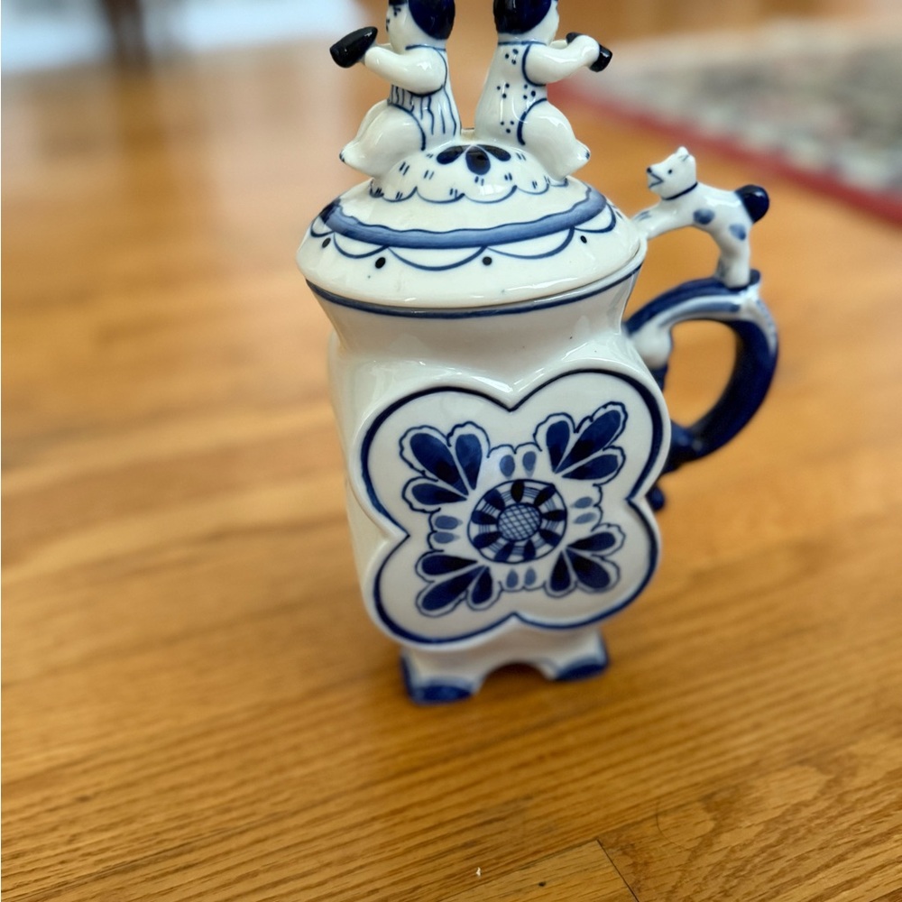 Russian Gzhel pottery